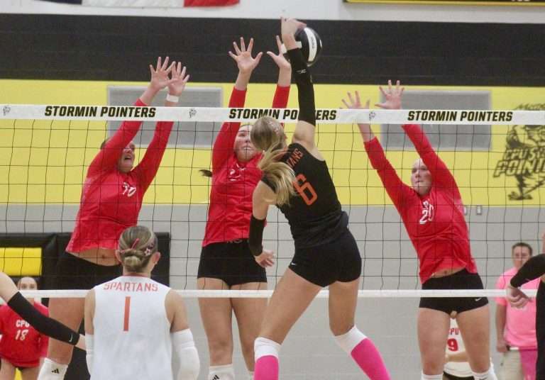 No. 3 Solon stops No. 5 CPU in 5-set classic, 3-2
